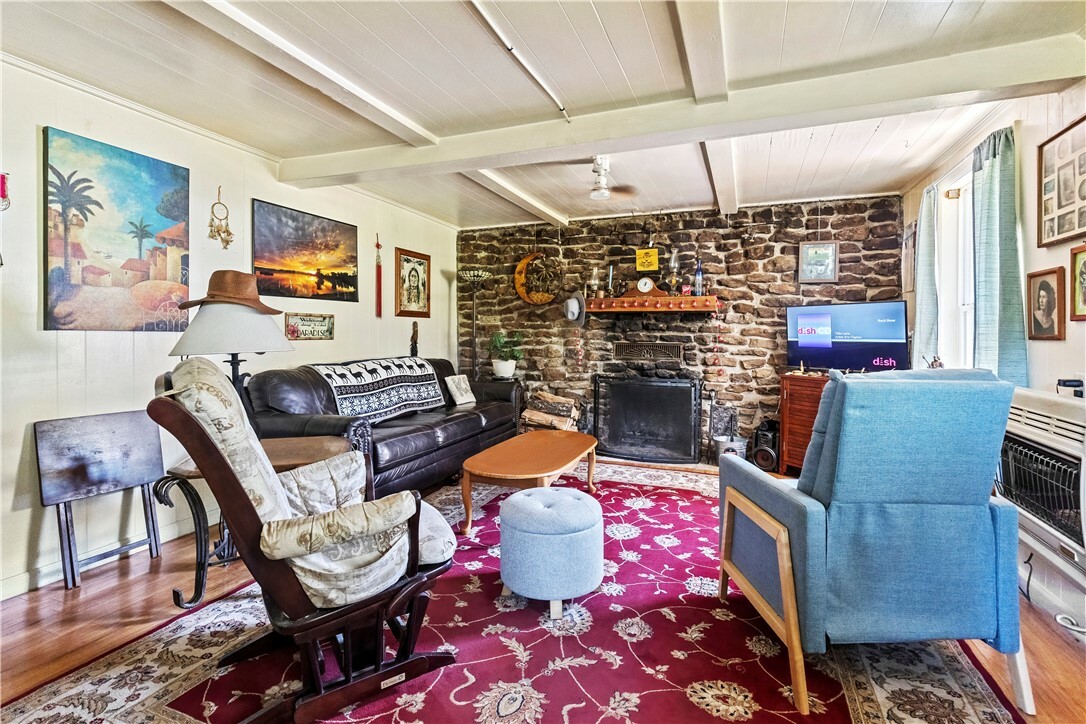 Property Photo: 203 Larchwood Drive AR 72644