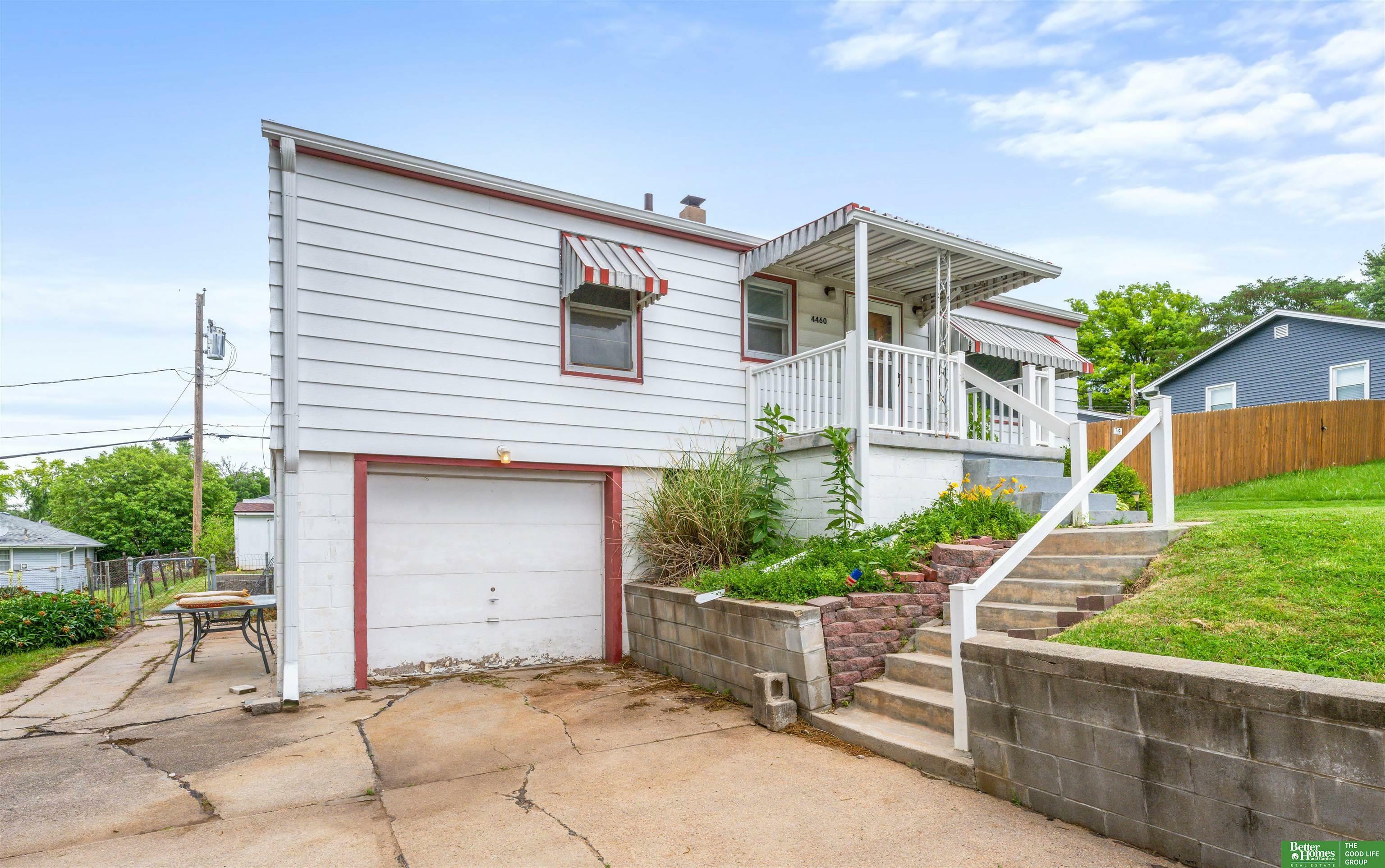 Property Photo: 4460 Hillsdale Avenue NE 68107
