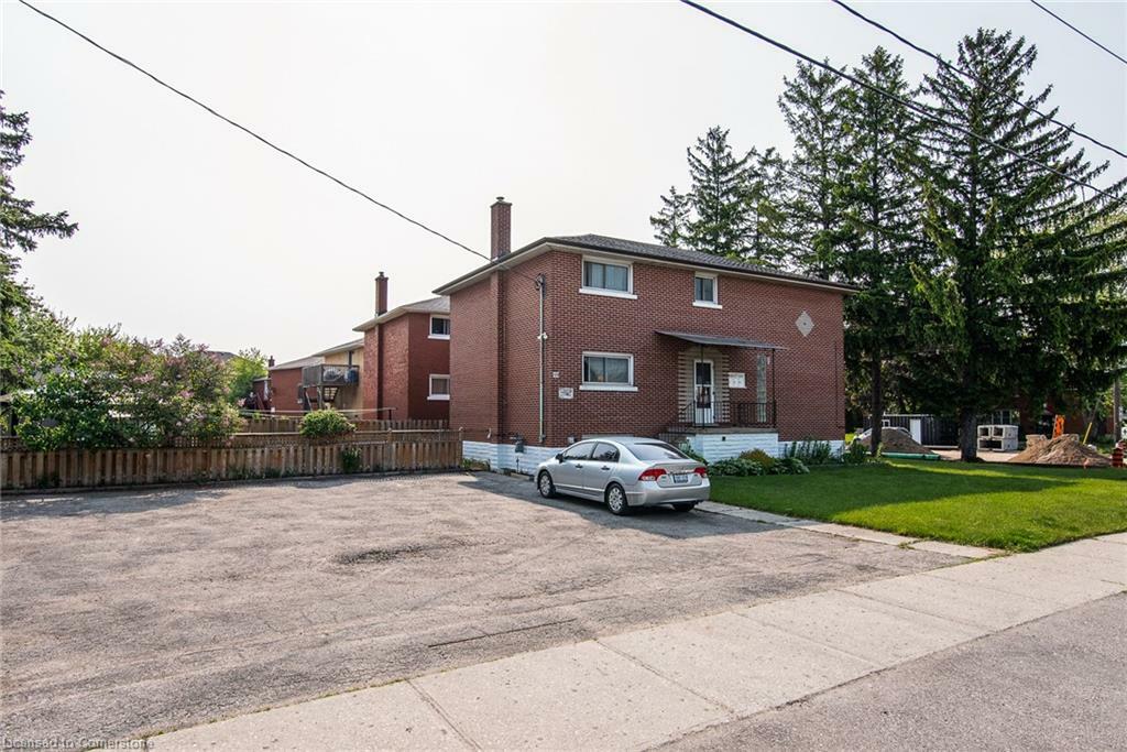 129 River Road E  Kitchener ON N2B 2G7 photo