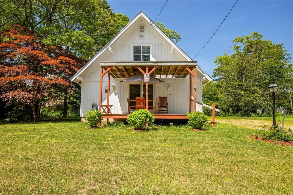 42 Beechwood Dr  Mashpee MA 02649 photo