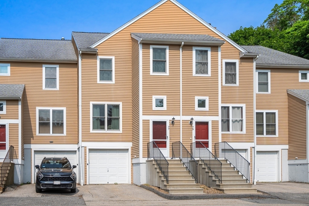 Property Photo: 77 Camelot 77 MA 01602