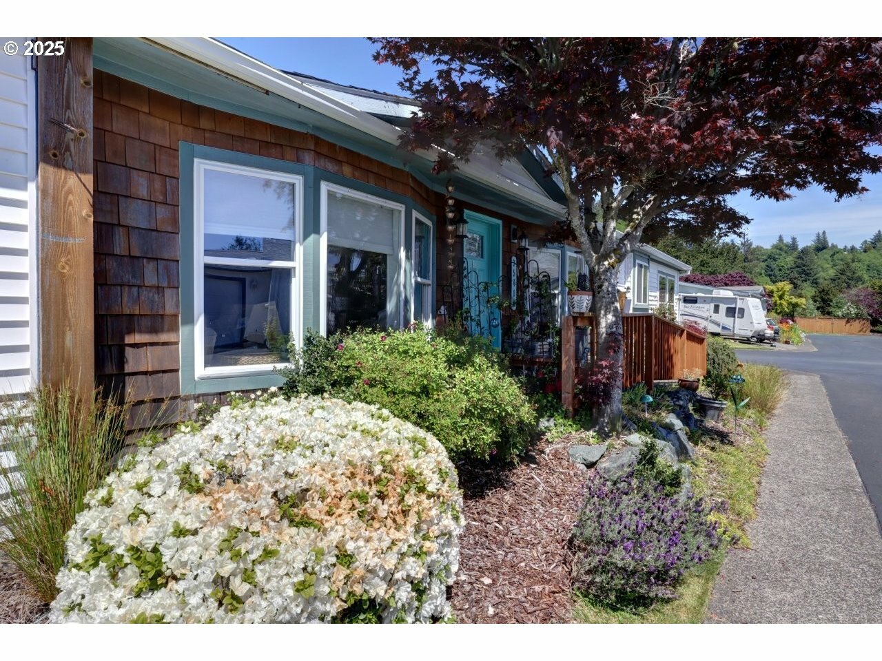 Property Photo: 35410 Swan Ave OR 97131