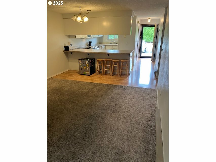 Property Photo: 3404 19th Ave 103 OR 97116