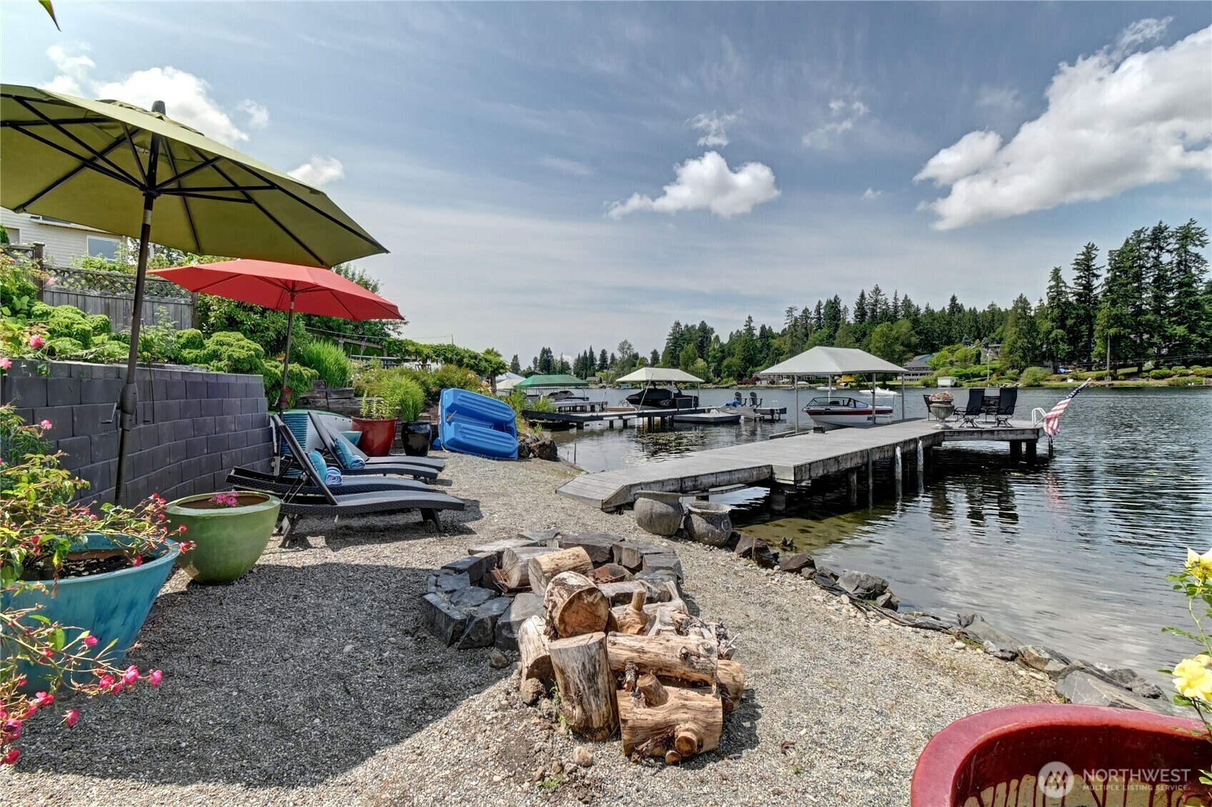 Property Photo: 1504 E Lakeshore Drive WA 98258
