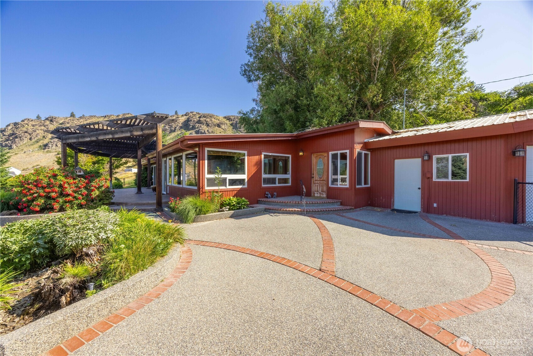Property Photo: 700 E. Wapato Lake Rd. WA 98831