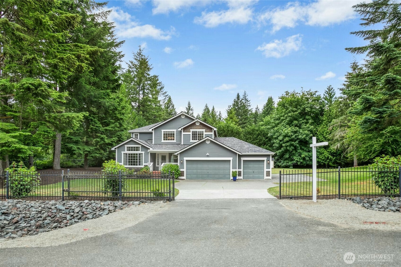 Property Photo: 43712 SE 168th Street WA 98045
