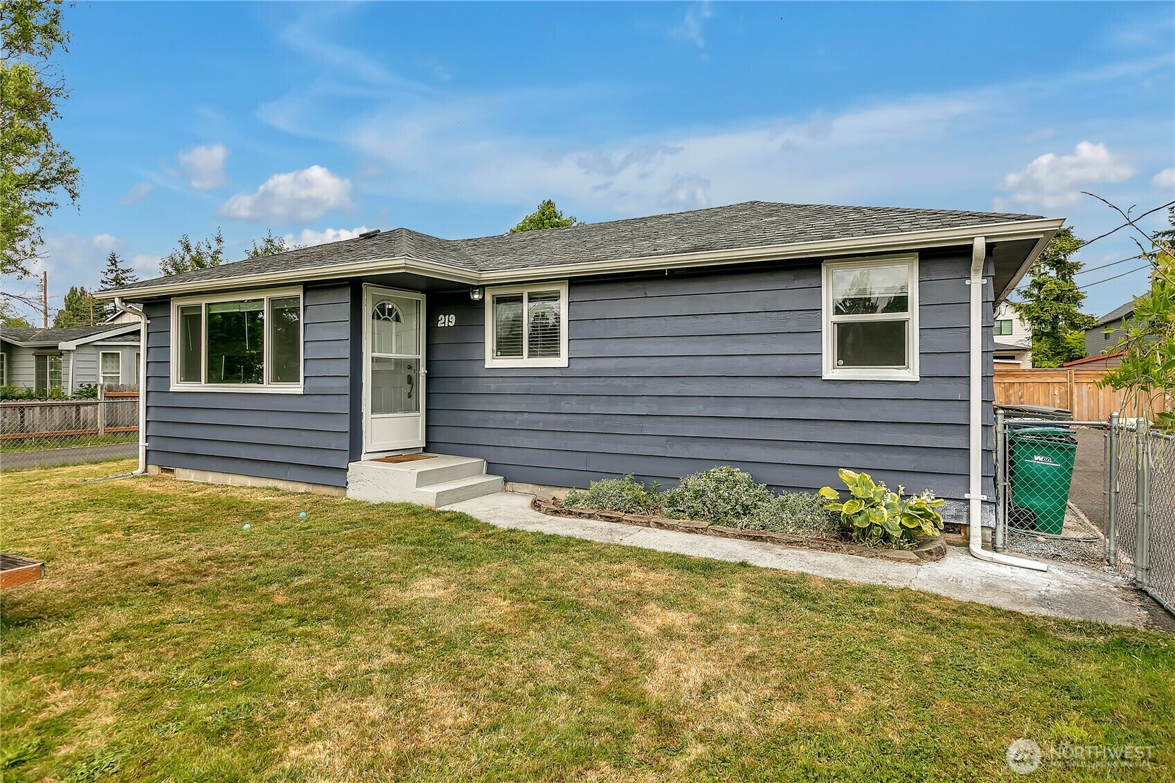 Property Photo: 219 Pacific Avenue S WA 98047