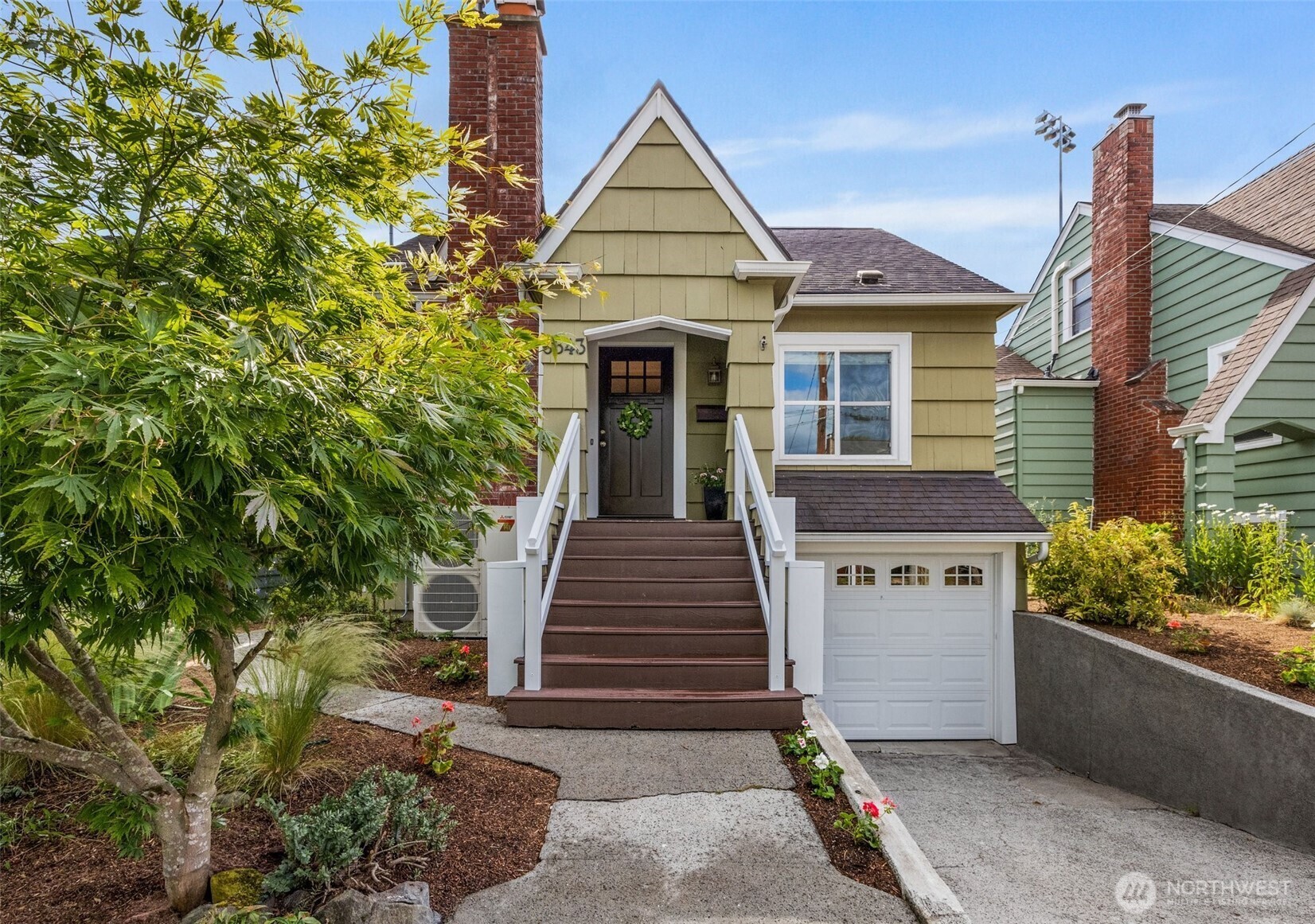 Property Photo: 6543 12th Avenue NW WA 98117