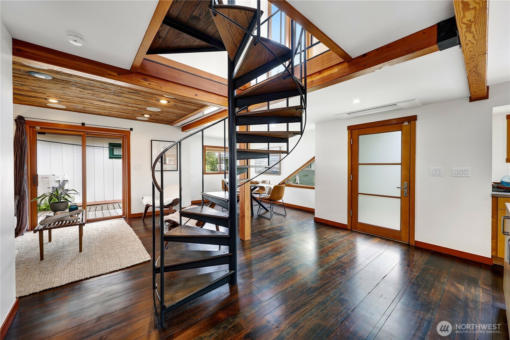 Property Photo: 2770 Westlake Avenue N 6 WA 98109