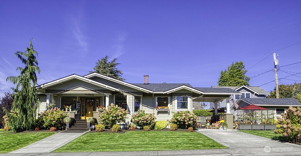 1305  10th Street  Everett WA 98201 photo