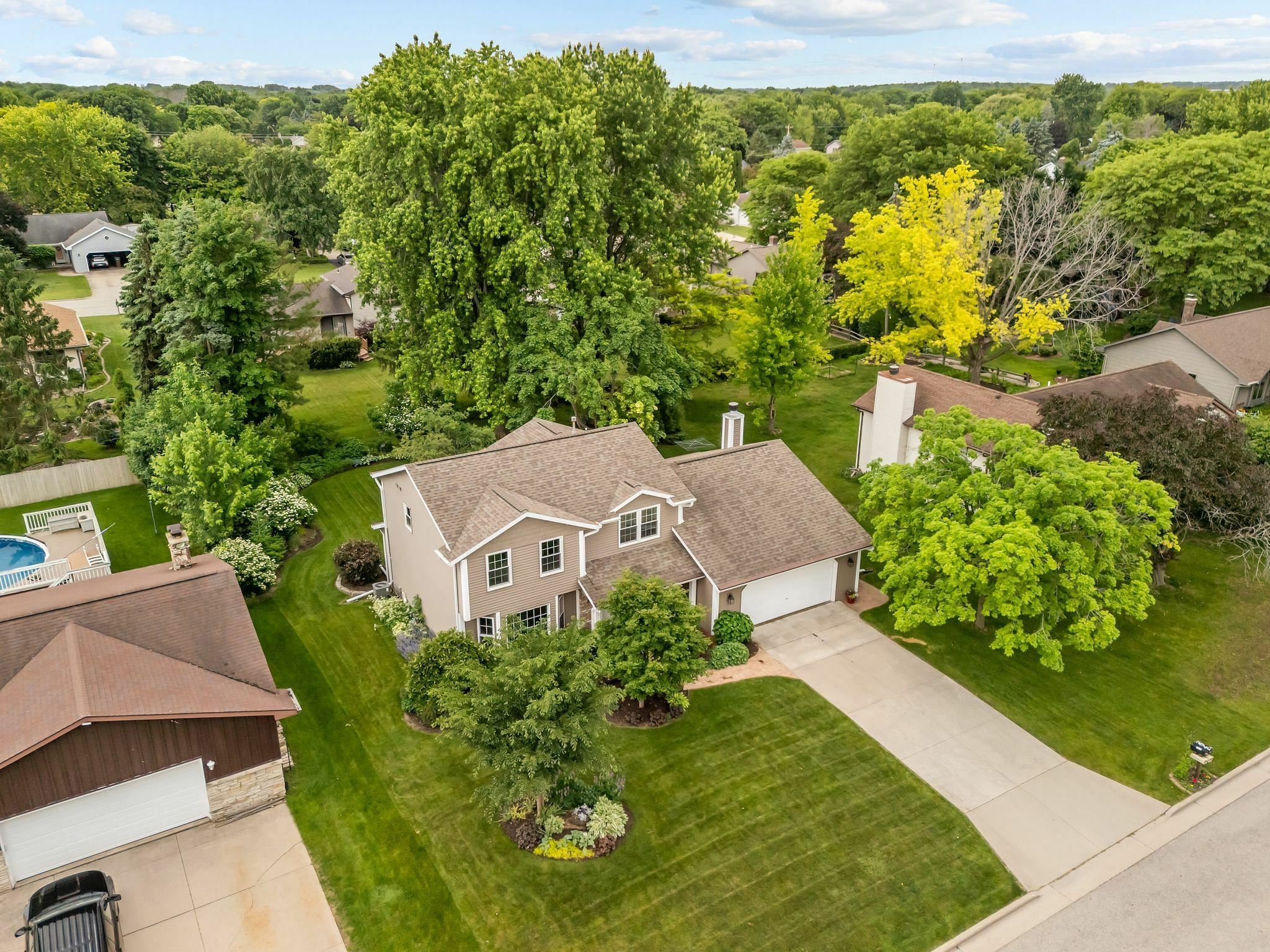 Property Photo: 2939 W Roselawn Drive WI 54914
