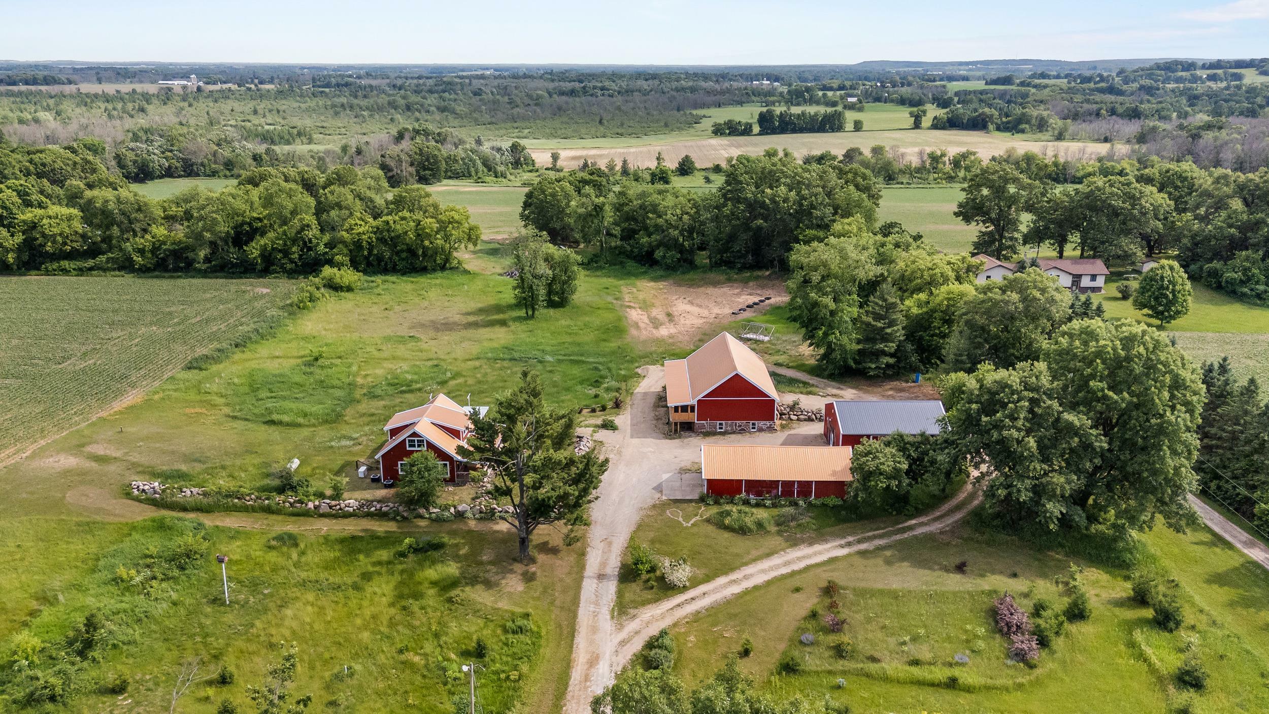 Property Photo:  W1511 County Rd Hh  WI 54940 