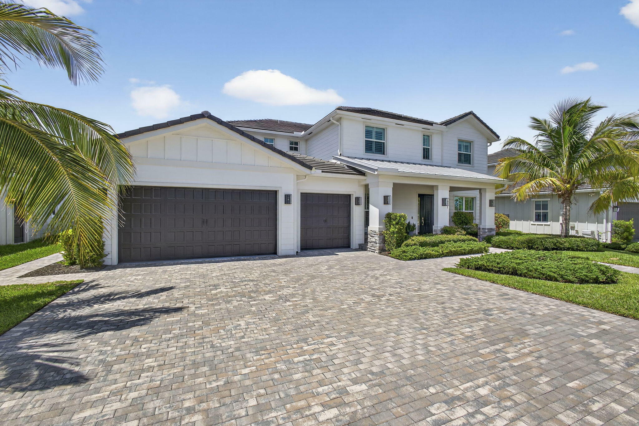 Property Photo: 977 Hookline Circle FL 33470