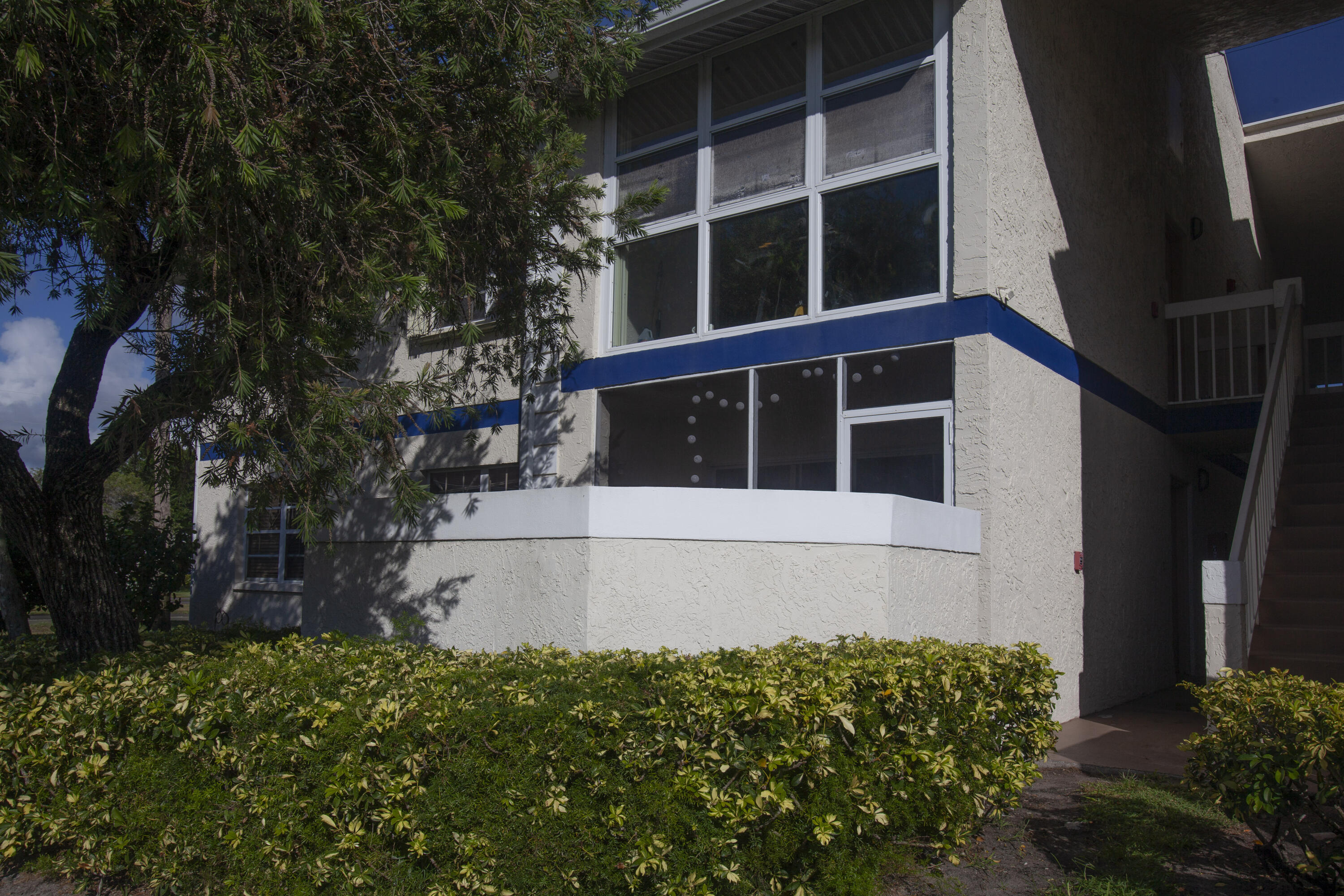 Property Photo: 1531 SE Royal Green 102 Circle 102 FL 34952
