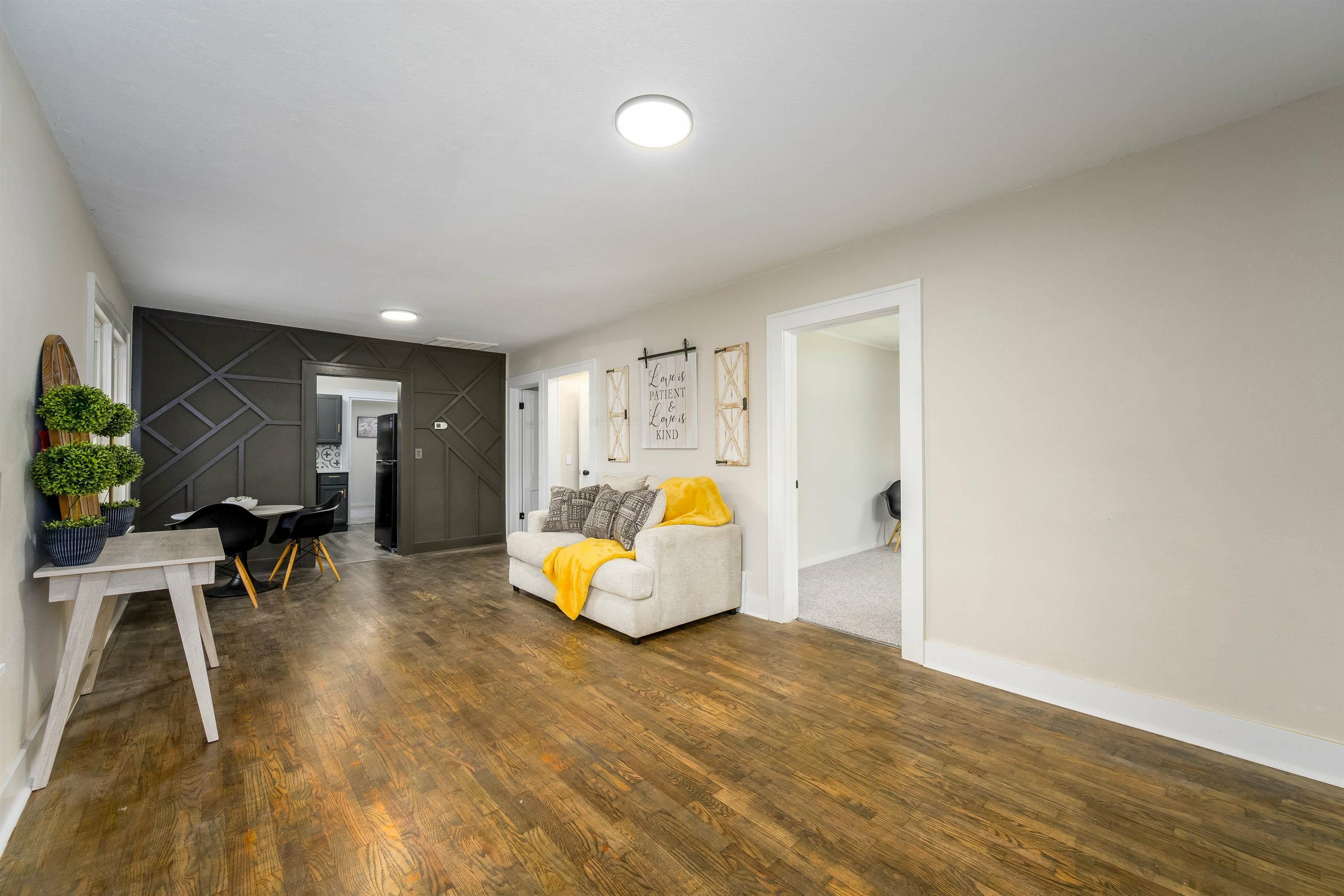 Property Photo: 1808 S Euclid Ave KS 67213-3224