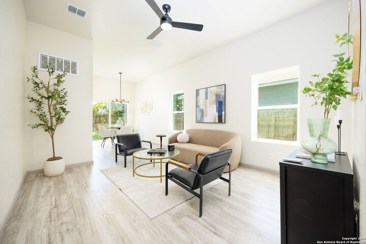 Property Photo:  326 Cactus  TX 78203 