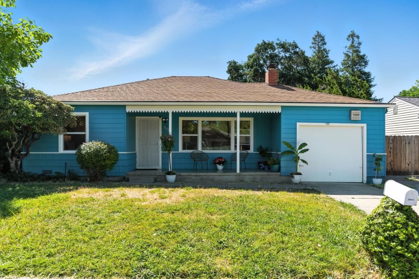 Property Photo: 3612 Los Flores Avenue CA 94519