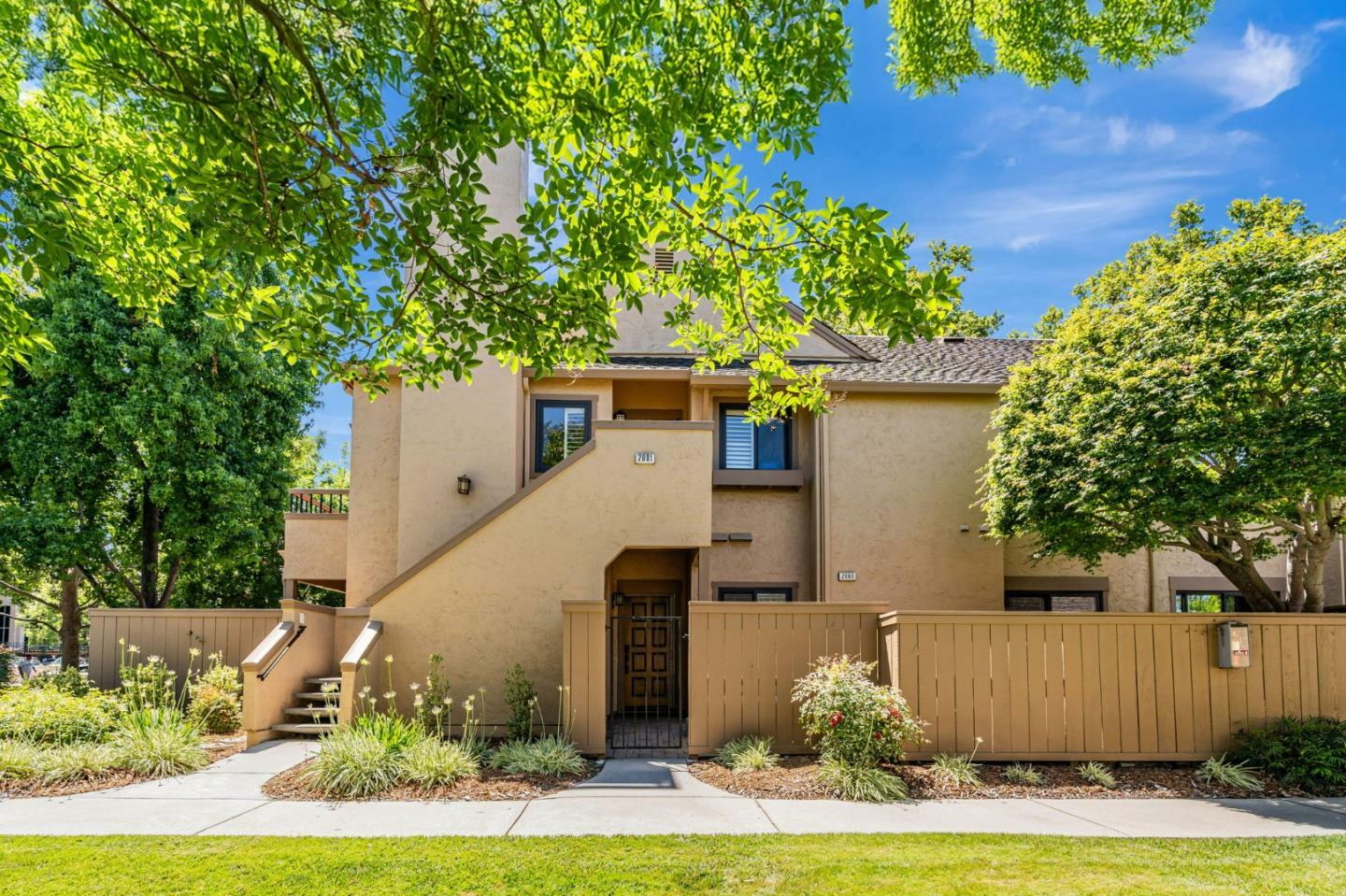 Property Photo: 2080 Foxhall Loop CA 95125