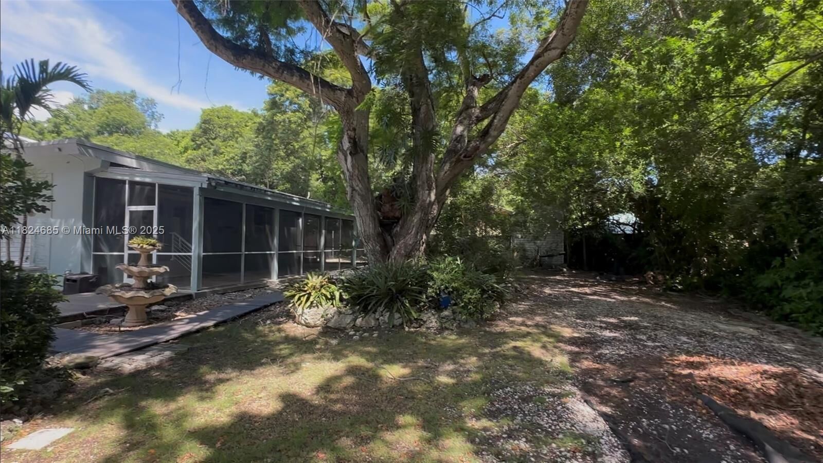 Property Photo: 349 Mahogany Dr FL 33037