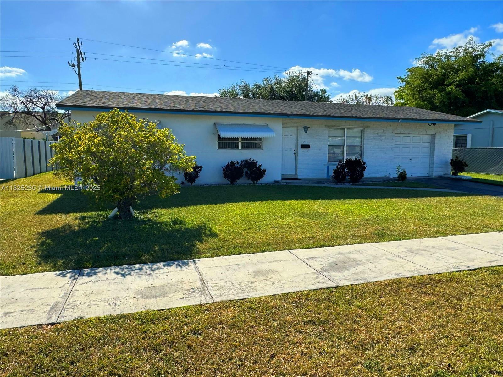 2412 SW 129th Ct  Miami FL 33175 photo