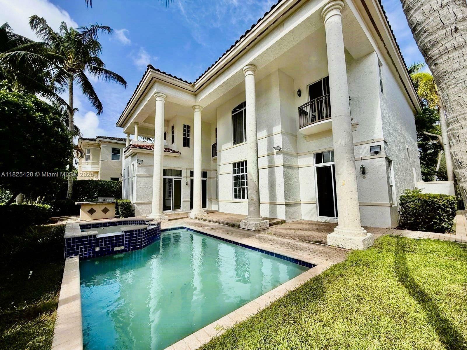 996 Sanibel Dr  Hollywood FL 33019 photo