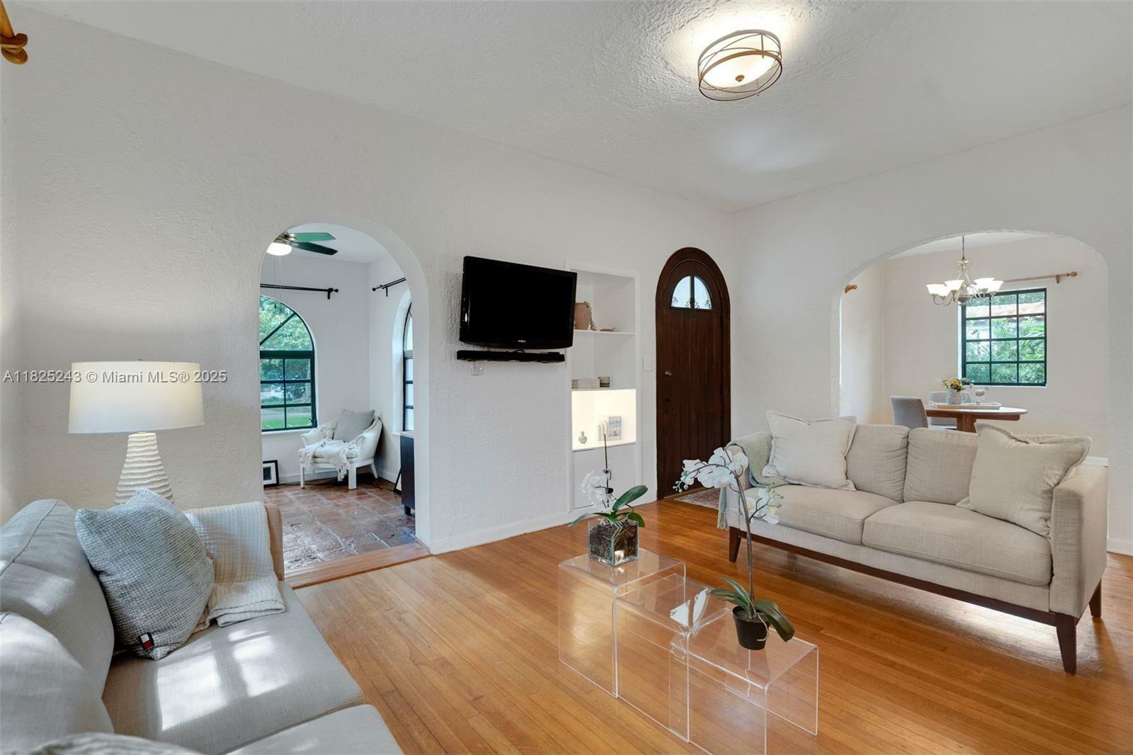 Property Photo: 425 Cadagua Ave FL 33146