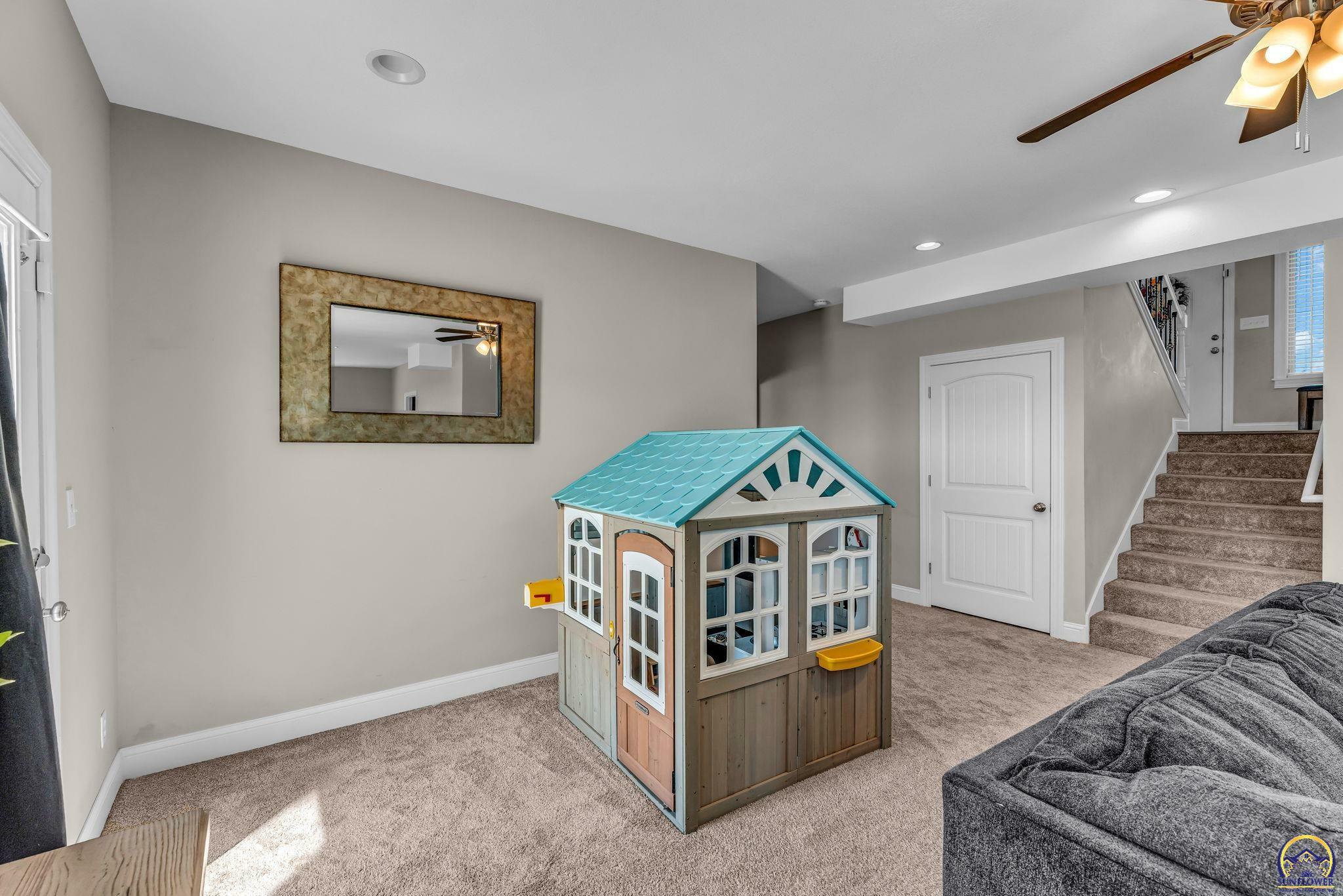 Property Photo: 8443 SW 30th St KS 66614