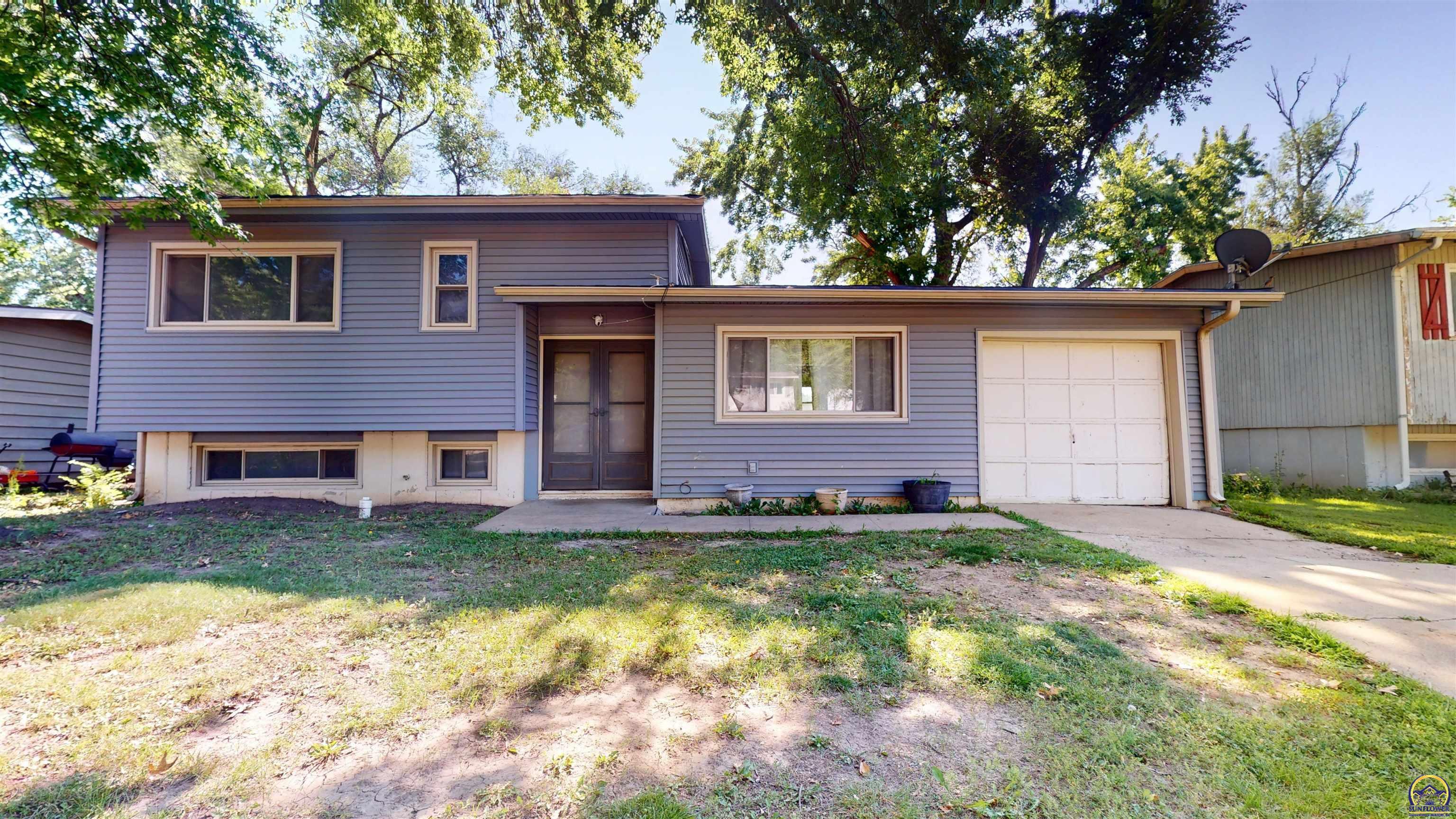 Property Photo: 3424 SW Watson Ave KS 66614