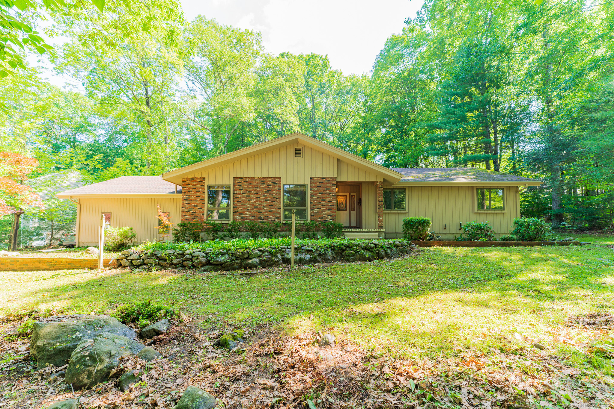 54 Timber Lane  Avon CT 06001 photo