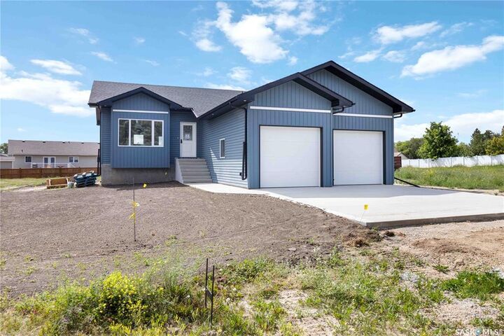 Photo de la propriété: 210 2nd Street S SK S0K 4R0