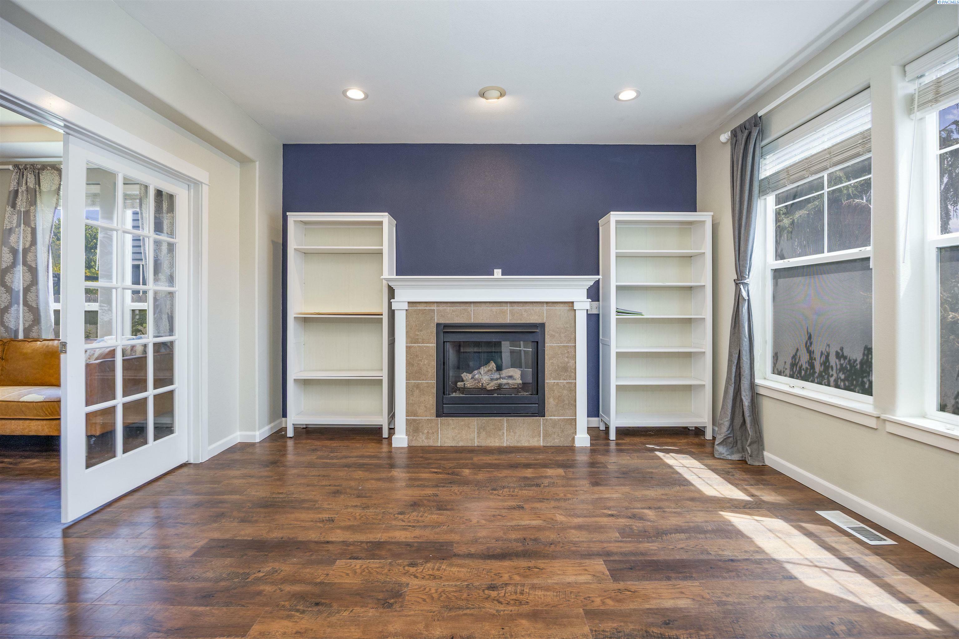 Property Photo: 5007 Lucena Dr WA 99301
