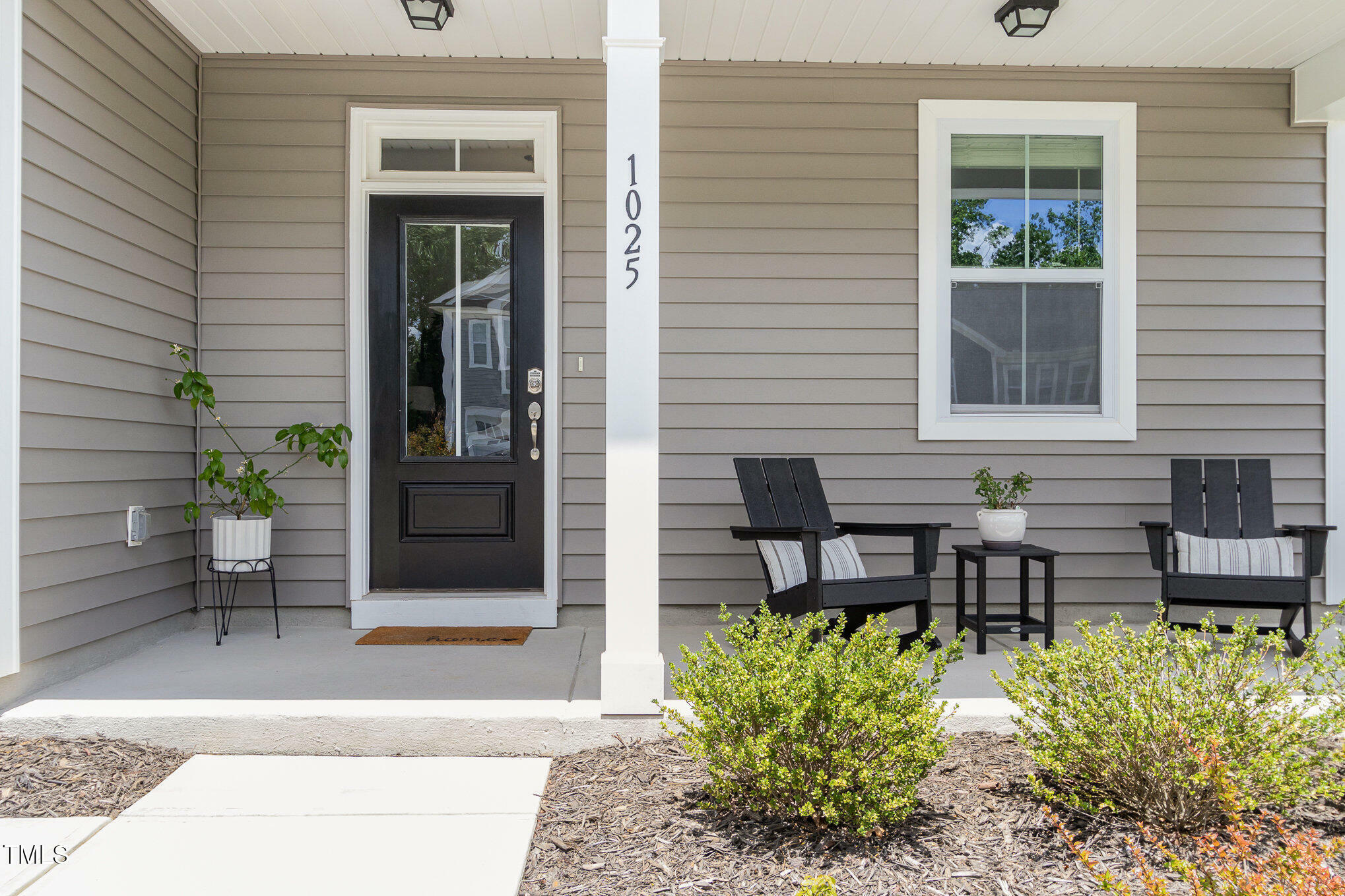 Property Photo: 1025 Quindell Drive NC 27540