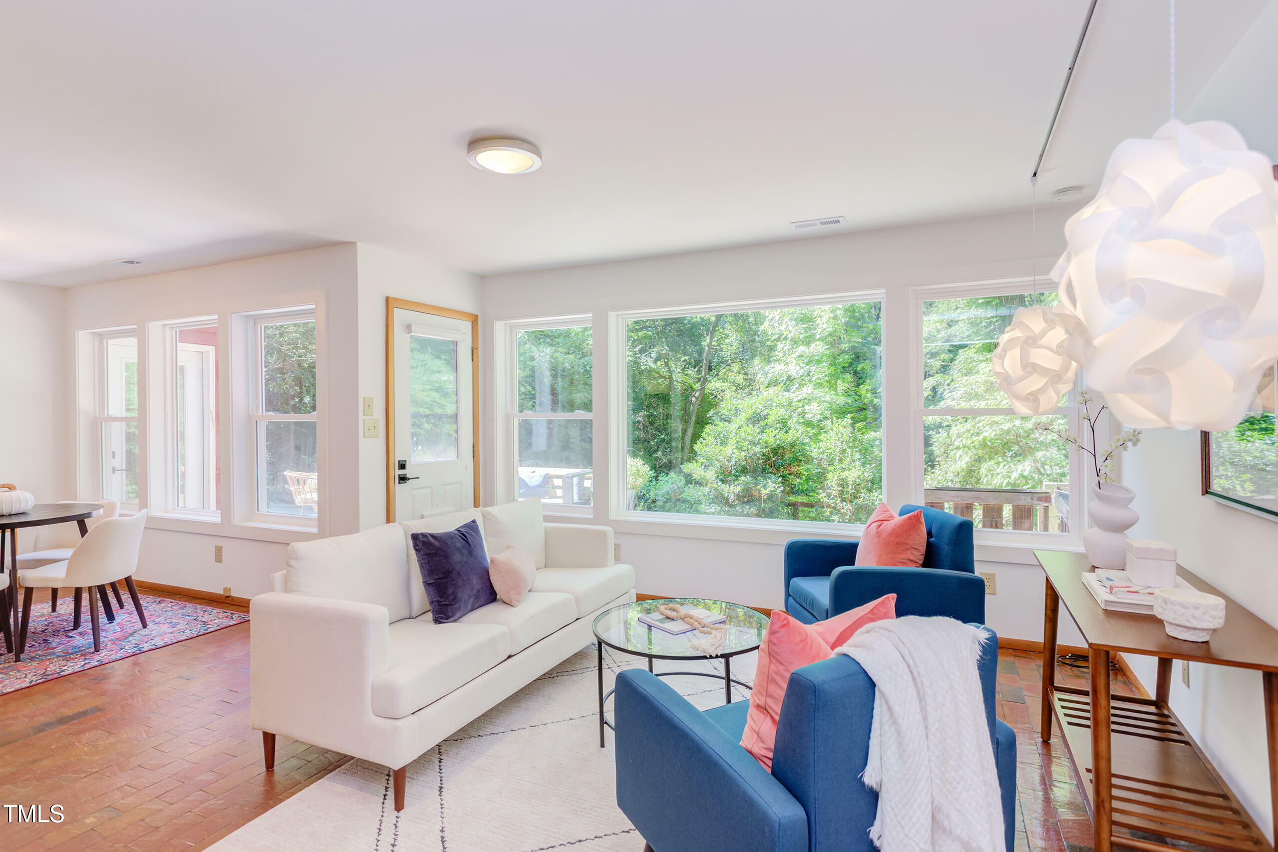 Property Photo: 1409 Valley Run NC 27707