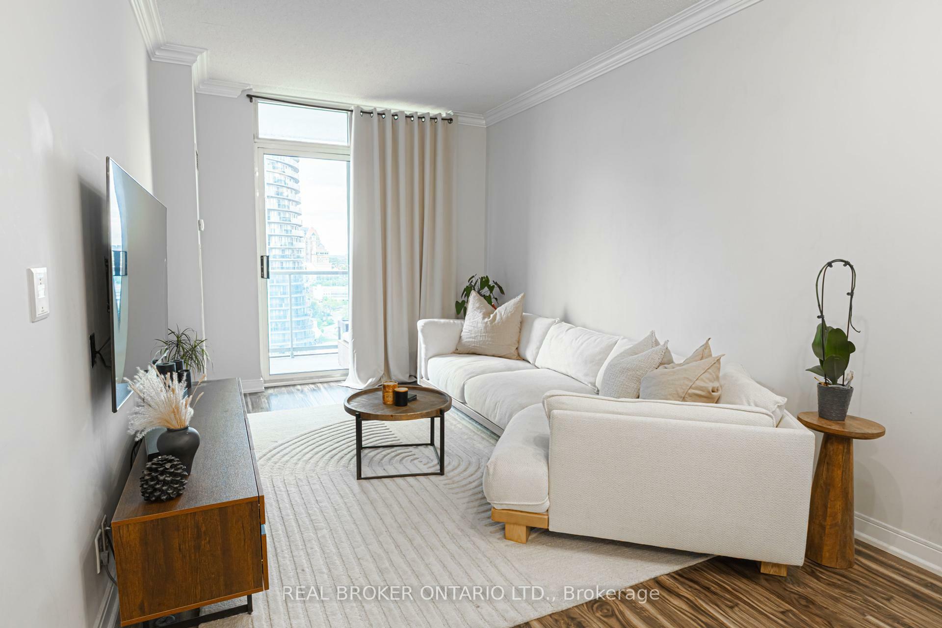Photo de la propriété: 90 Absolute Avenue 2107 ON L4Z 0A3