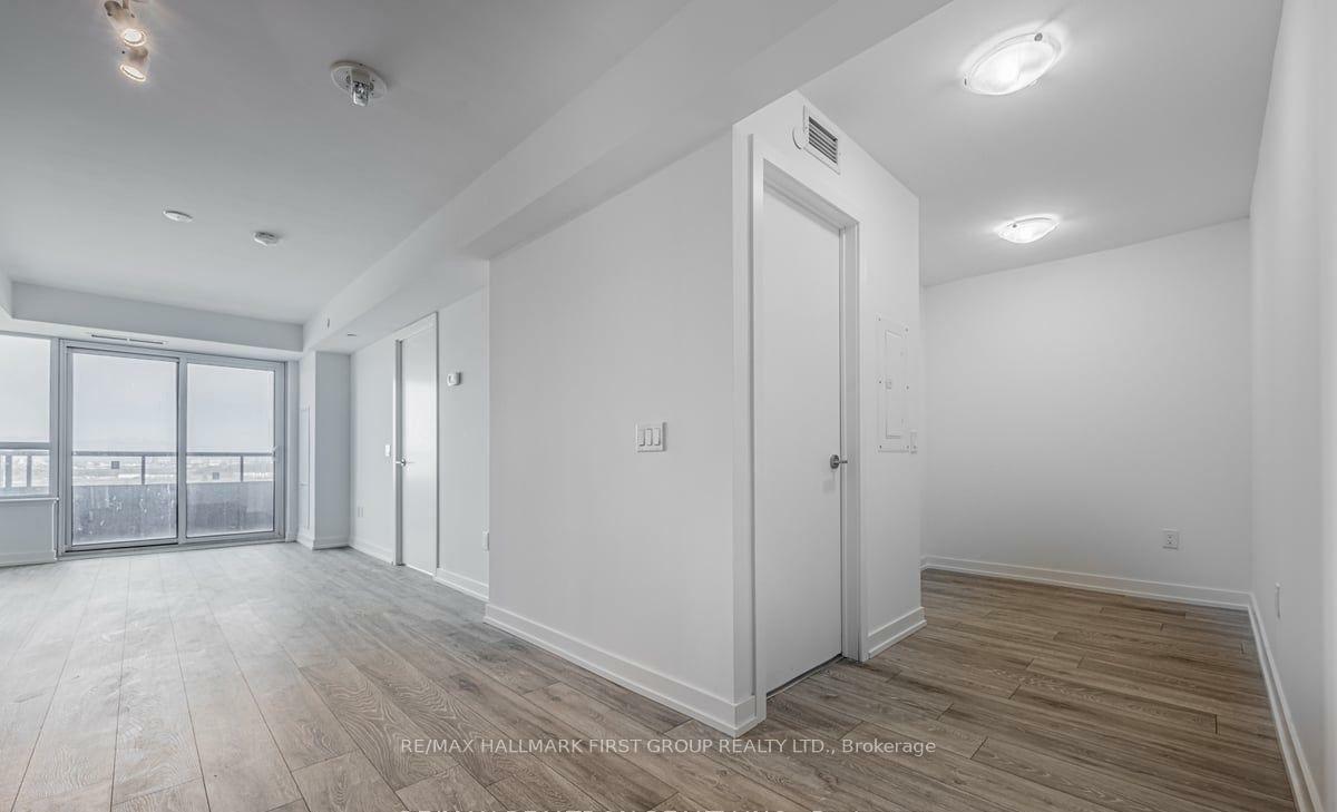 Property Photo: 1455 Celebration Drive 1812 ON L1W 0C3