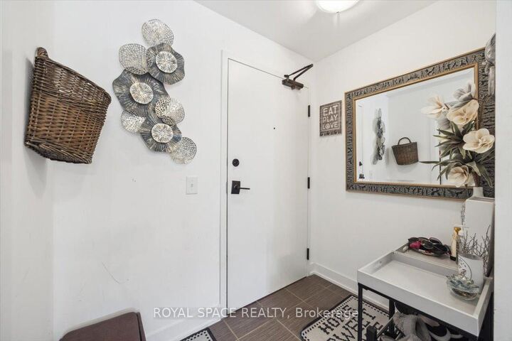 Property Photo: 5 Chef Lane 101 ON L9J 0J8