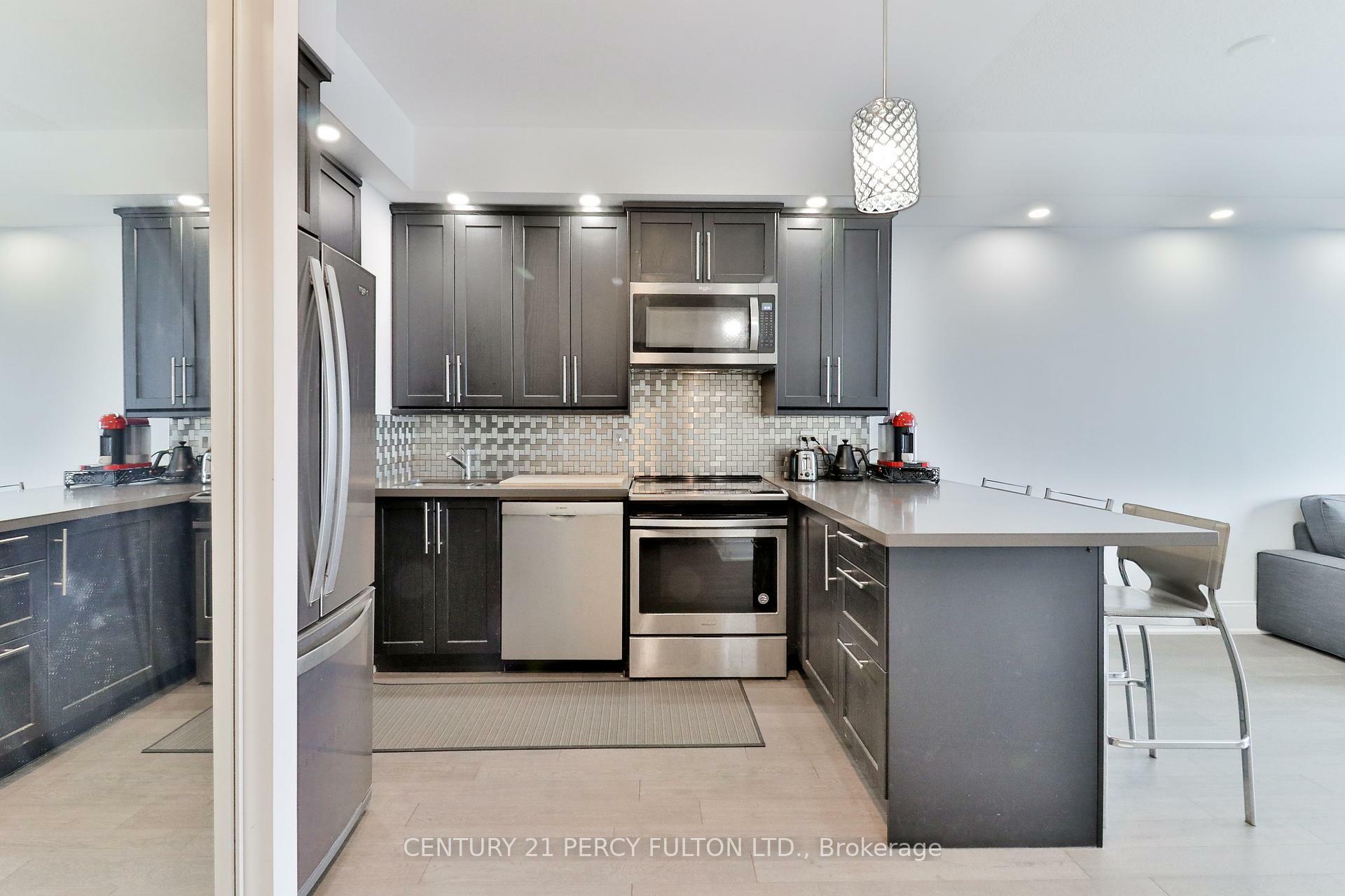 Property Photo: 181 Wynford Drive 1201 ON M3C 0C6