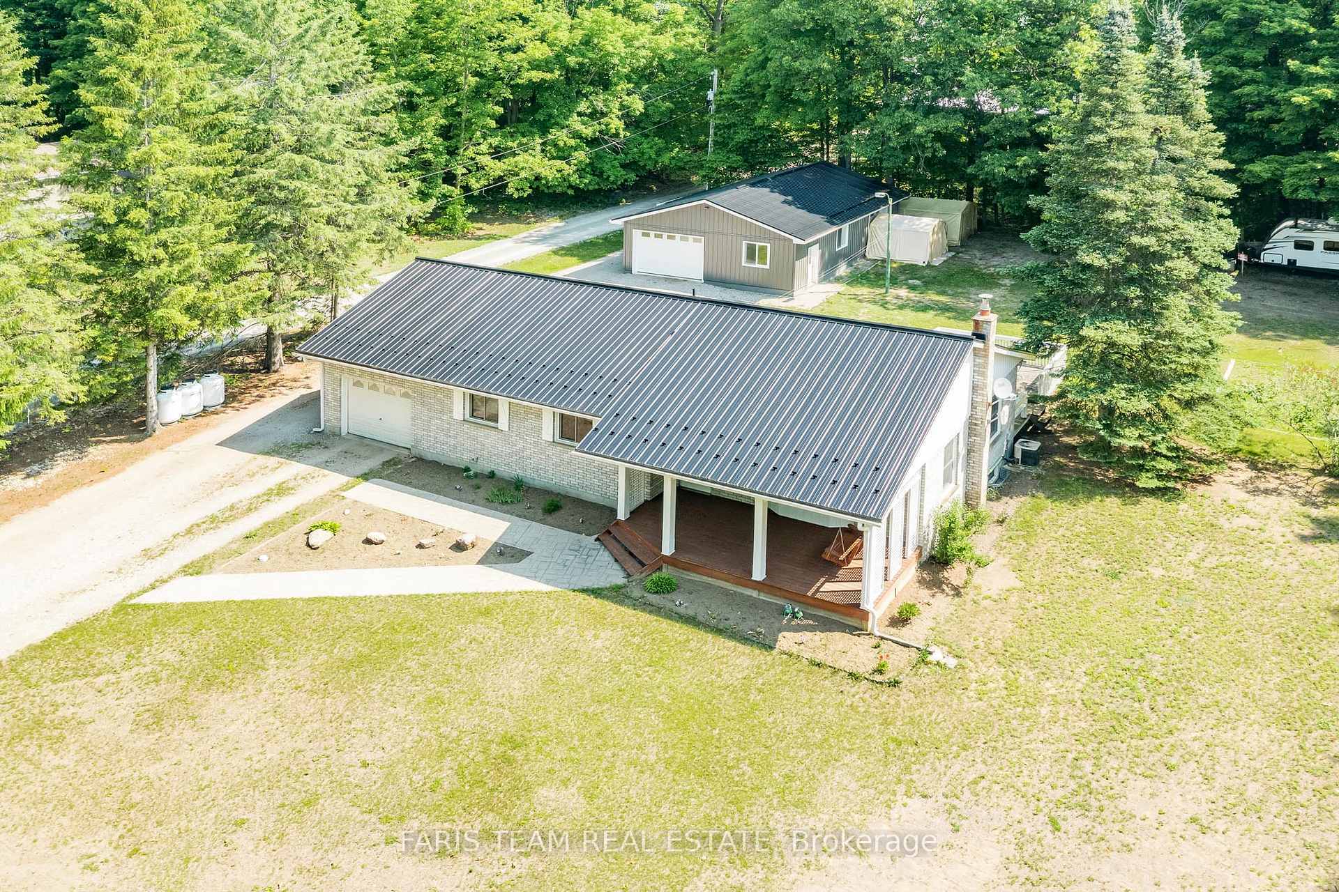 Property Photo: 1941 Vespra Valley Road ON L0L 1Y2
