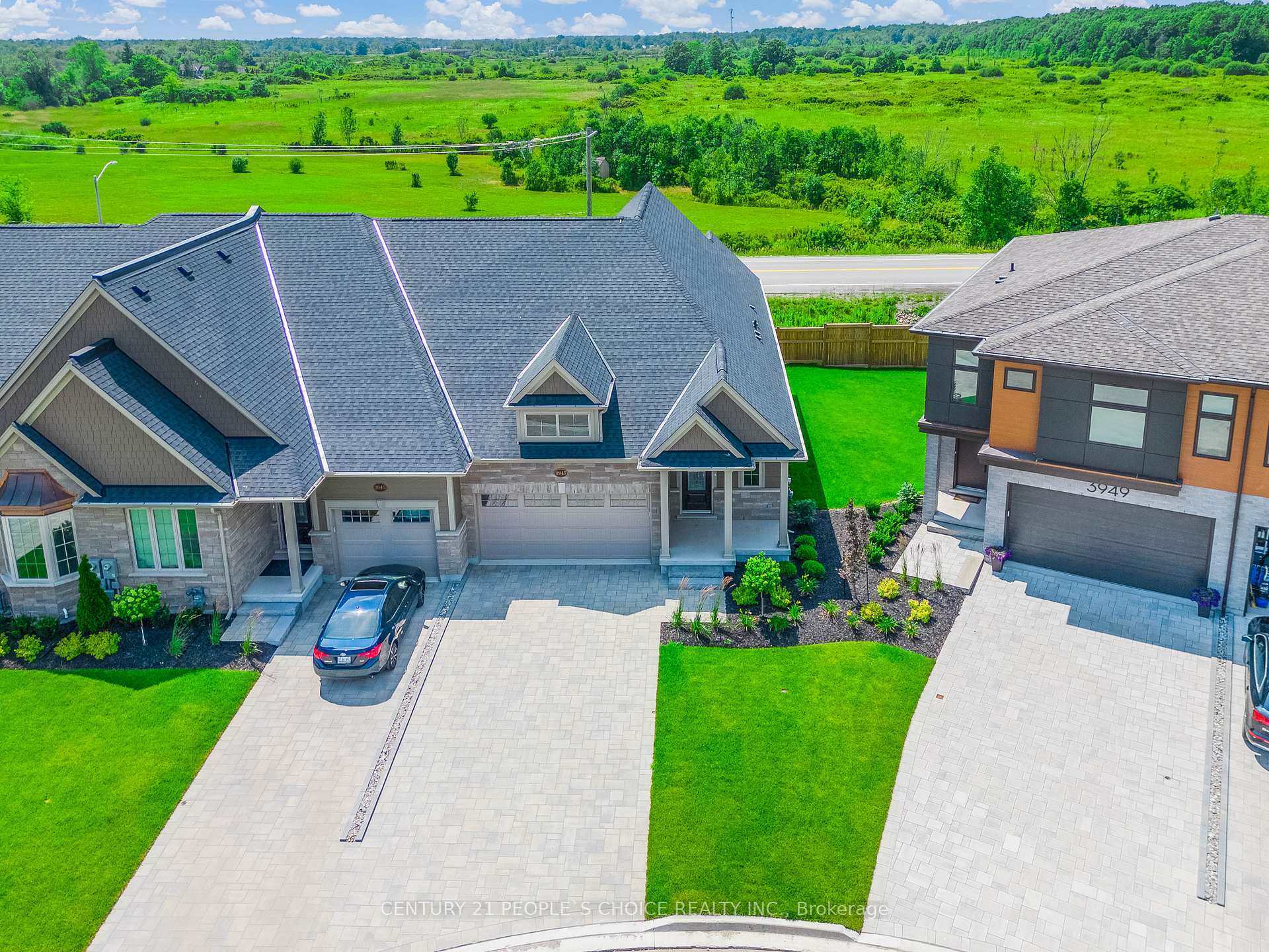 Photo de la propriété: 3947 Mitchell Crescent ON L0S 1S0