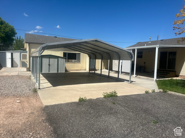 Property Photo: 425 N 400 E UT 84701