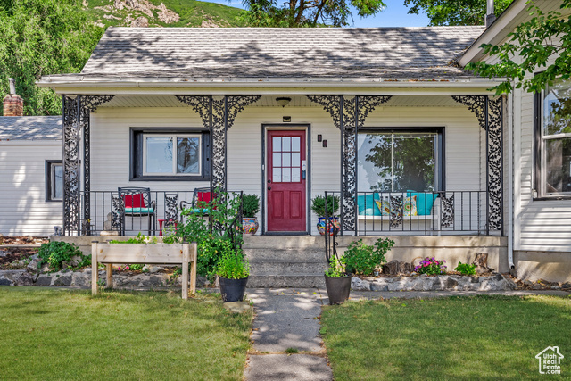 Property Photo: 79 S 300 E UT 84025