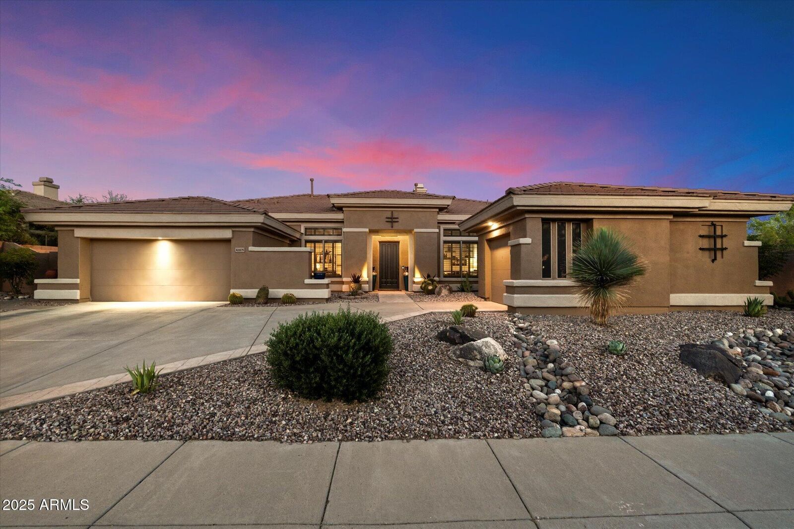 Property Photo:  42105 N Golf Crest Road  AZ 85086 