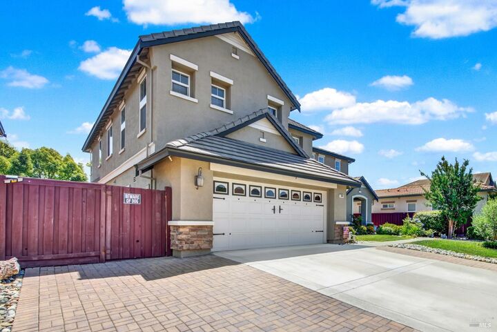 Property Photo: 644 Canterbury Circle CA 95687