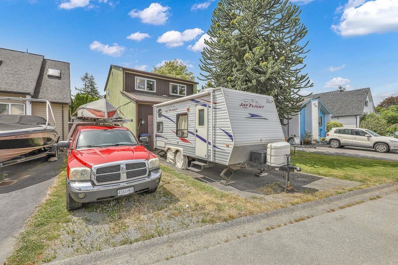 7261 129B Street  Surrey BC V3W 6Z7 photo