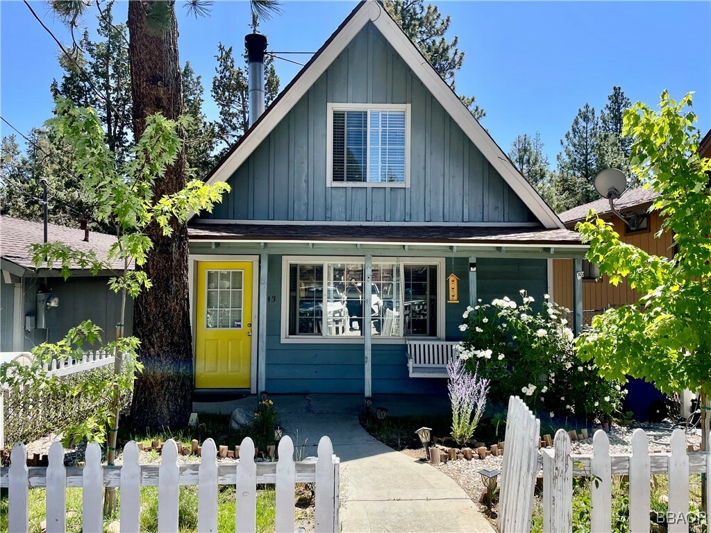 Property Photo: 143 Cedar Lane CA 92386