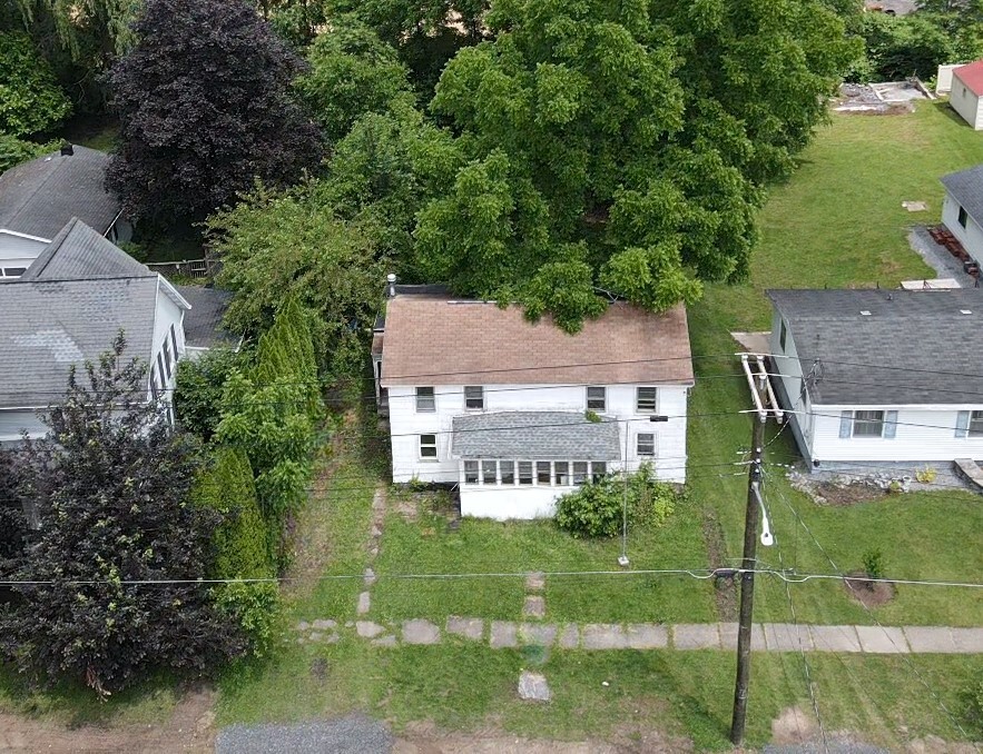Property Photo:  19 Seneca Street  NY 13148 