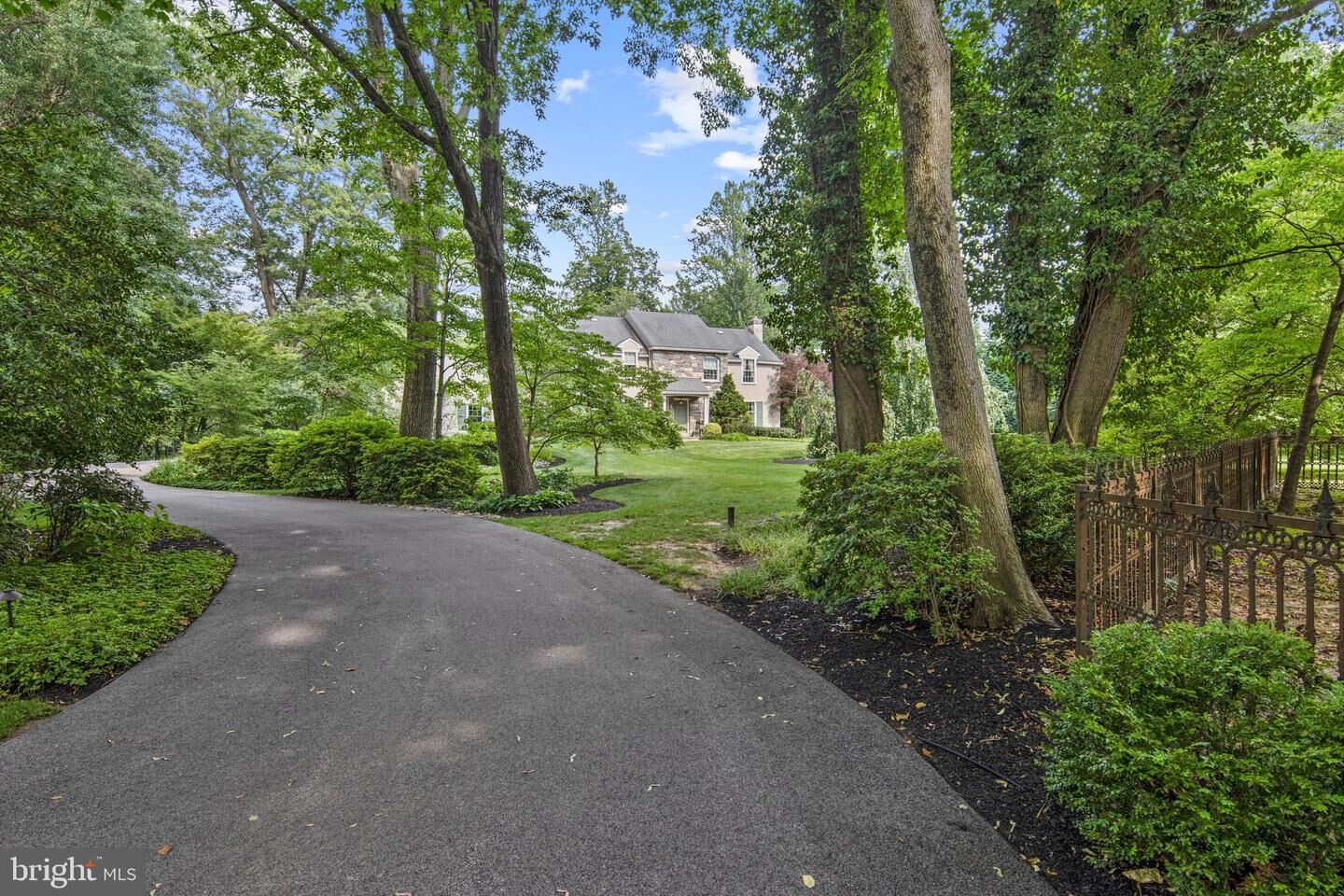 Property Photo:  8 Shannon Circle  PA 19010 