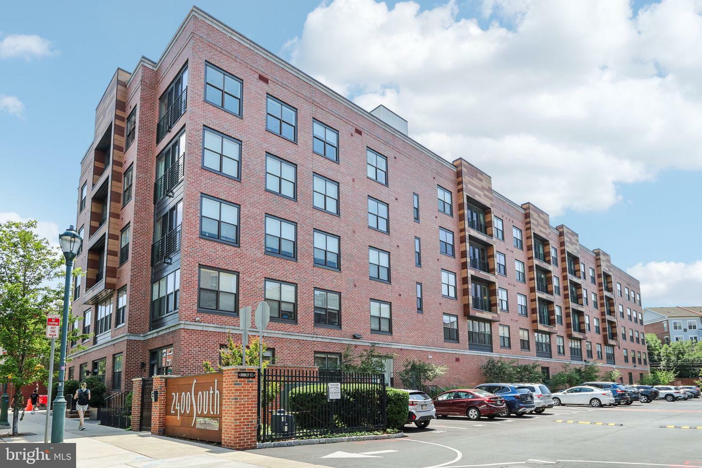 Property Photo: 600 S 24th Street 204 PA 19146