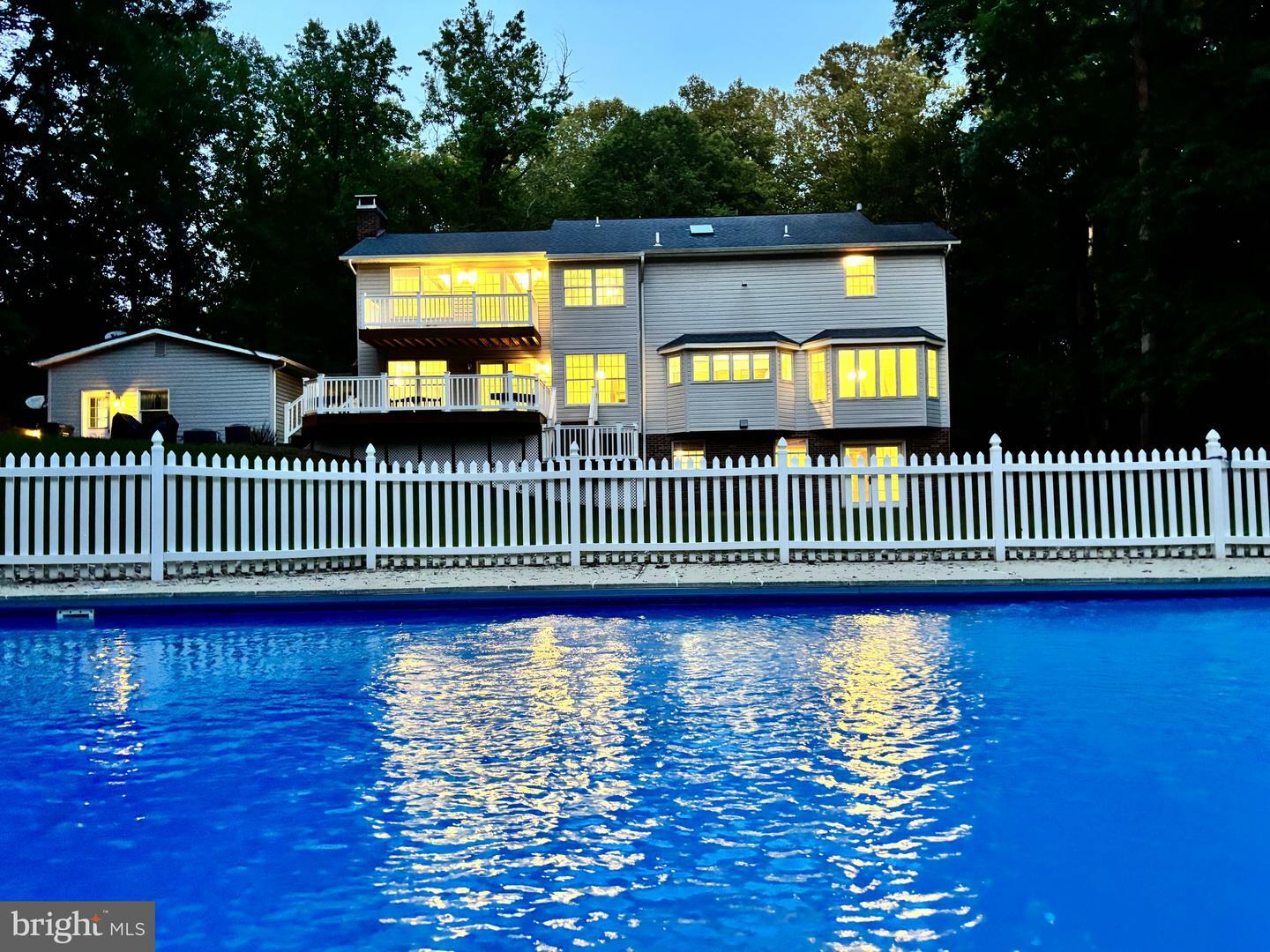 6855 Maxwell Drive  Hughesville MD 20637 photo