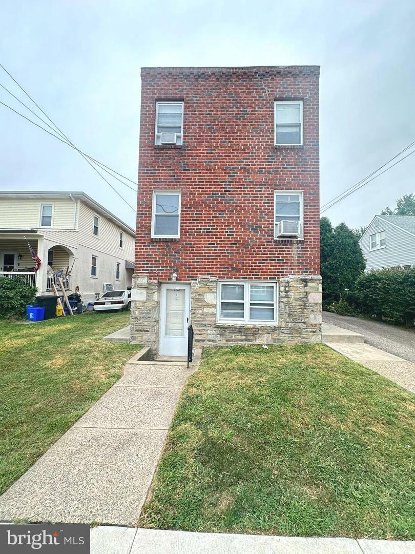 Property Photo: 7712 Watson Street 14 PA 19111